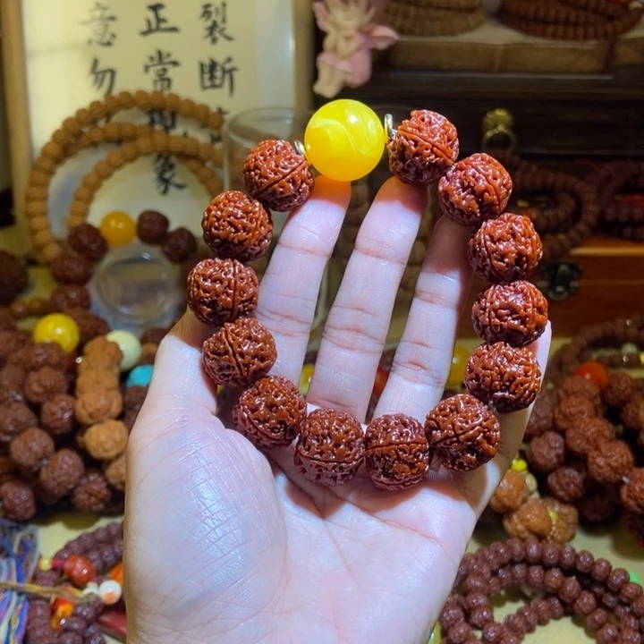 吊坠金刚菩提185玉化黄珠