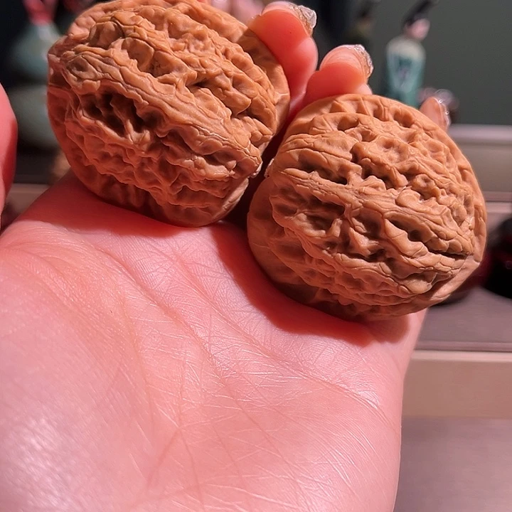 把件文玩核桃红锦鲤