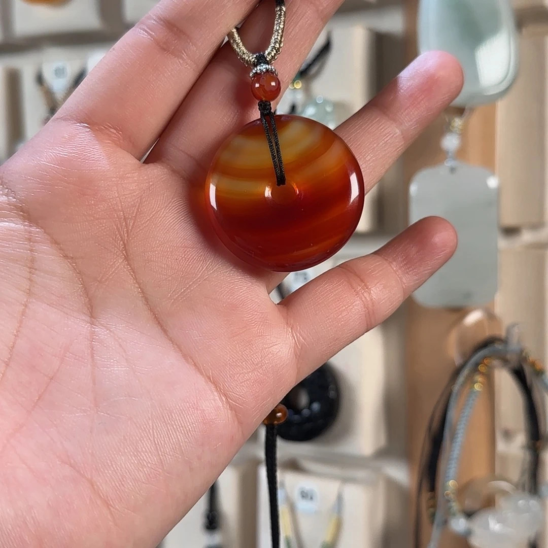 彳***亍玛瑙/玉髓未镶嵌颈饰