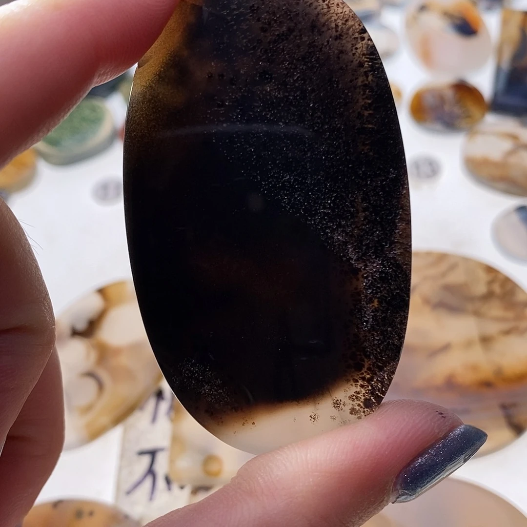 未镶嵌玛瑙/玉髓珠宝奇石