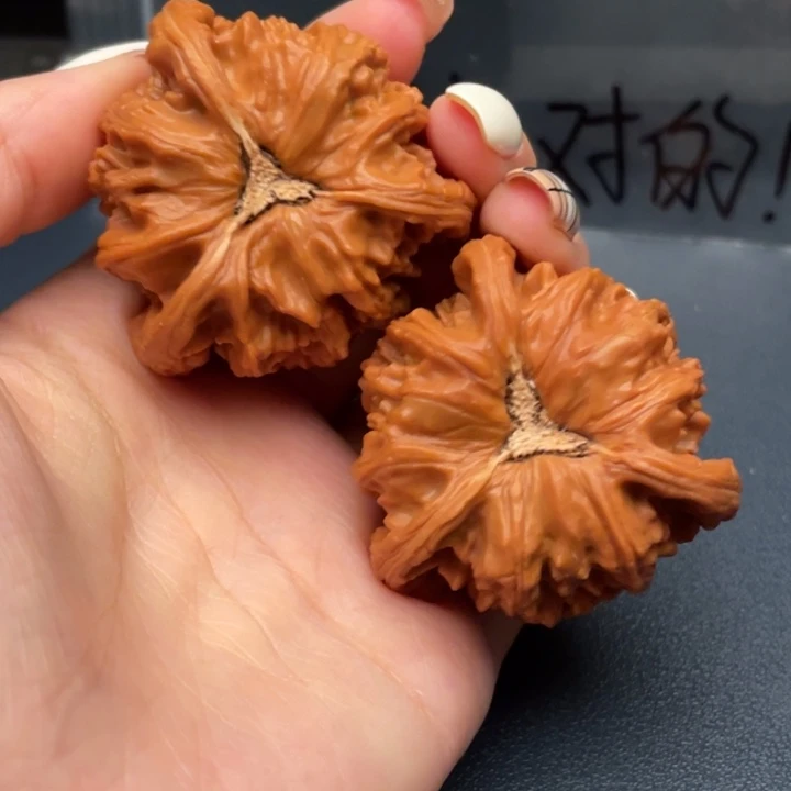 三***i吊坠文玩核桃白狮子