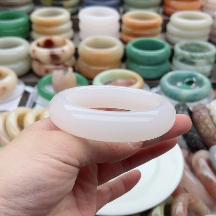 石英质玉手镯未镶嵌人**茶