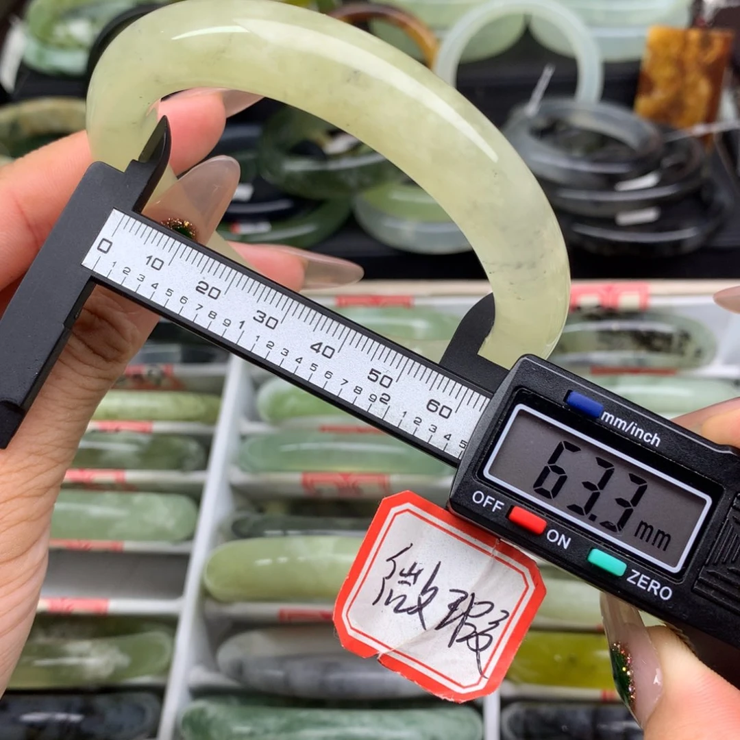 蛇纹石玉未镶嵌手镯846