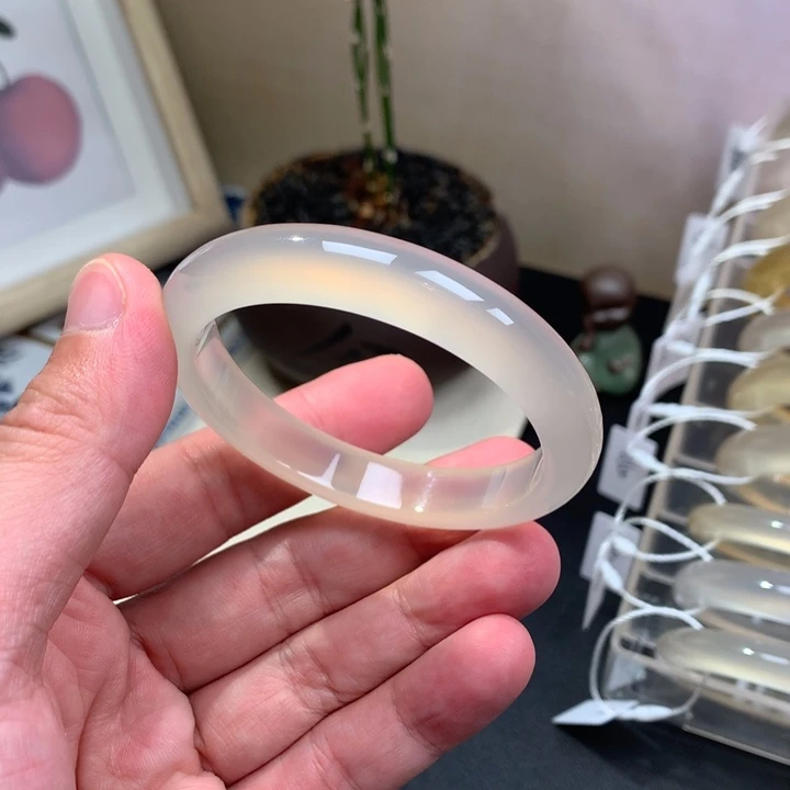 手镯玛瑙/玉髓未镶嵌