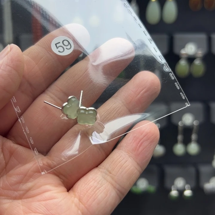 舞***翩和田玉银S925镶嵌耳饰