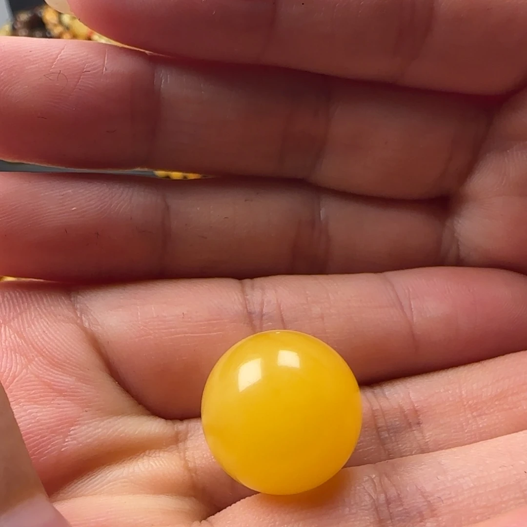 小***米蜜蜡未镶嵌颈饰天然蜜蜡鸡油黄圆珠吊坠（打孔不退换）