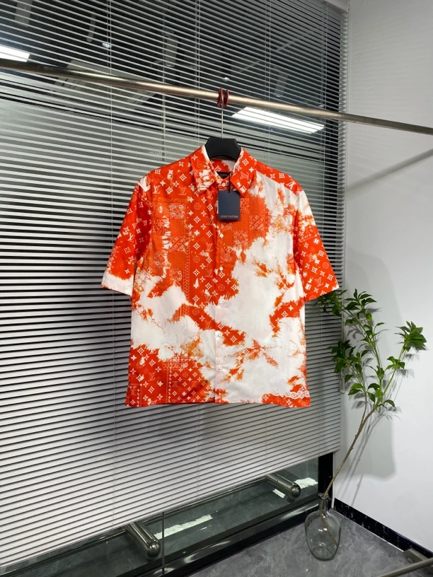 全新未使用 LouisVuitton/路易威登 短袖 衬衫 扎染 L码 aw2212