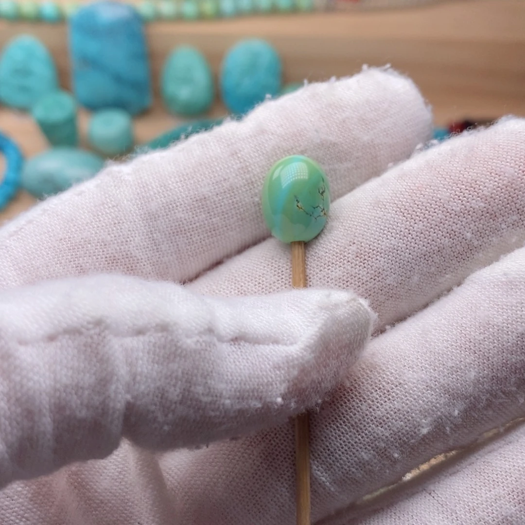 绿松石未镶嵌挂件