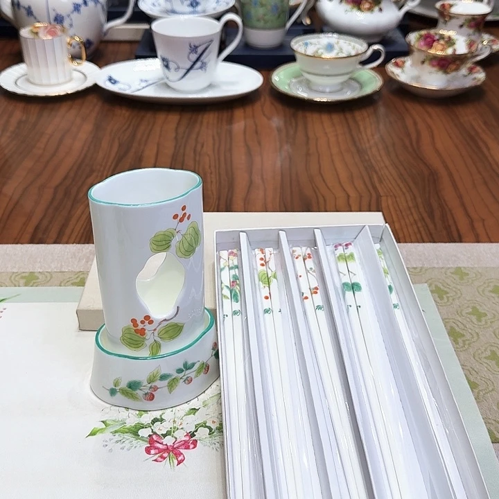 瓷片杯子杯子杯子水杯杯子水杯