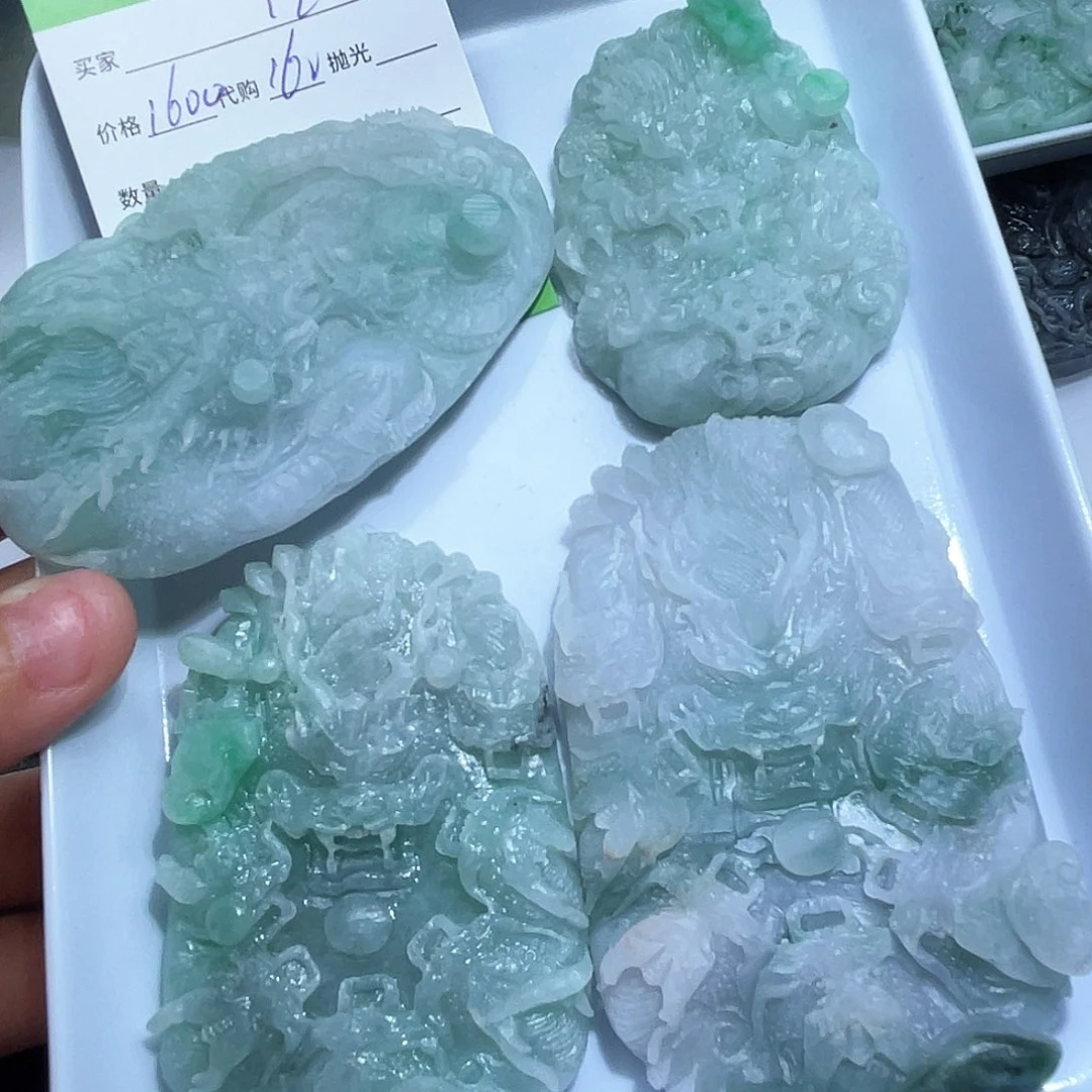 1***小翡翠未镶嵌颈饰这