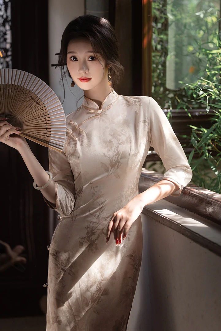 0034 浅咖色 八扣 秋款 咖喇叭花 旗袍