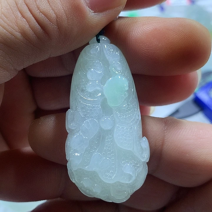 翡翠未镶嵌颈饰天然翡翠吊坠A货