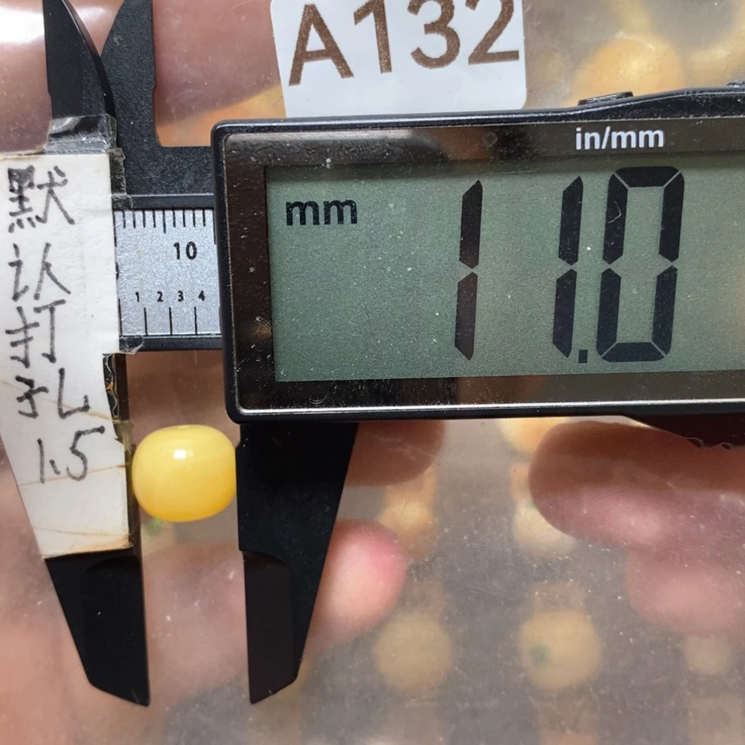 雅***茹蜜蜡未镶嵌裸石好