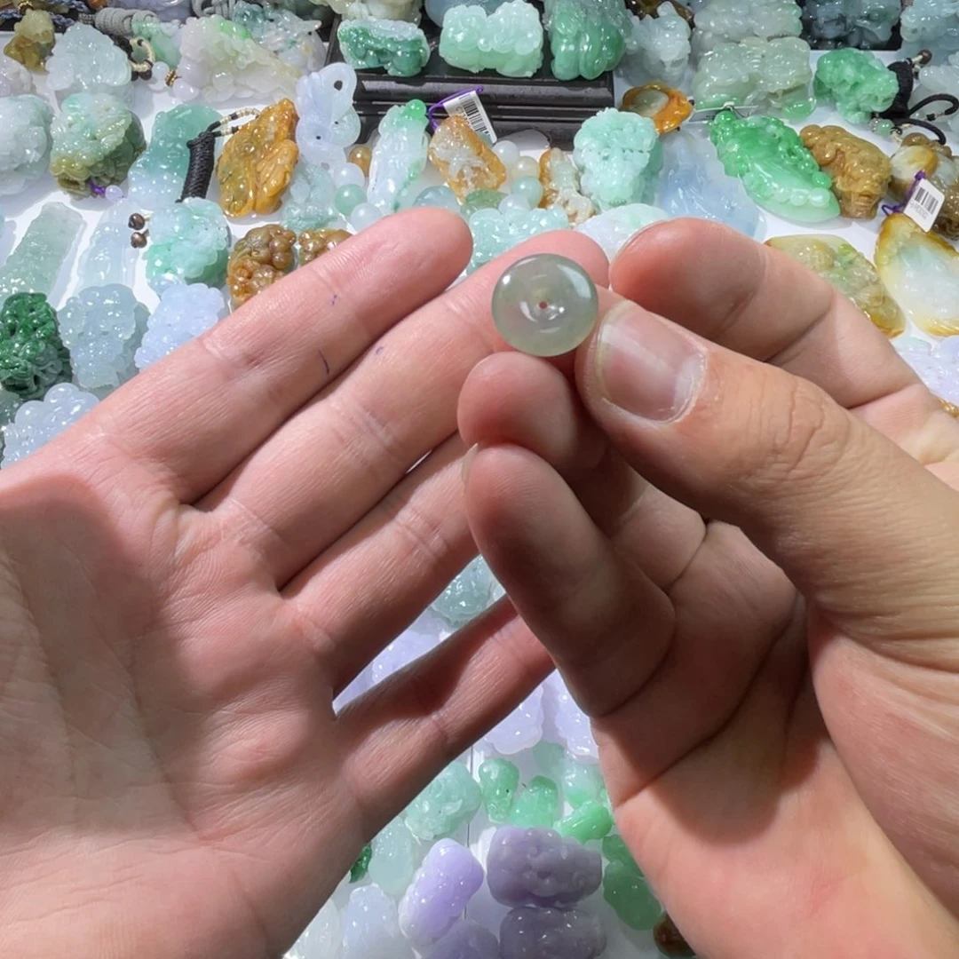 翡翠颈饰未镶嵌天然