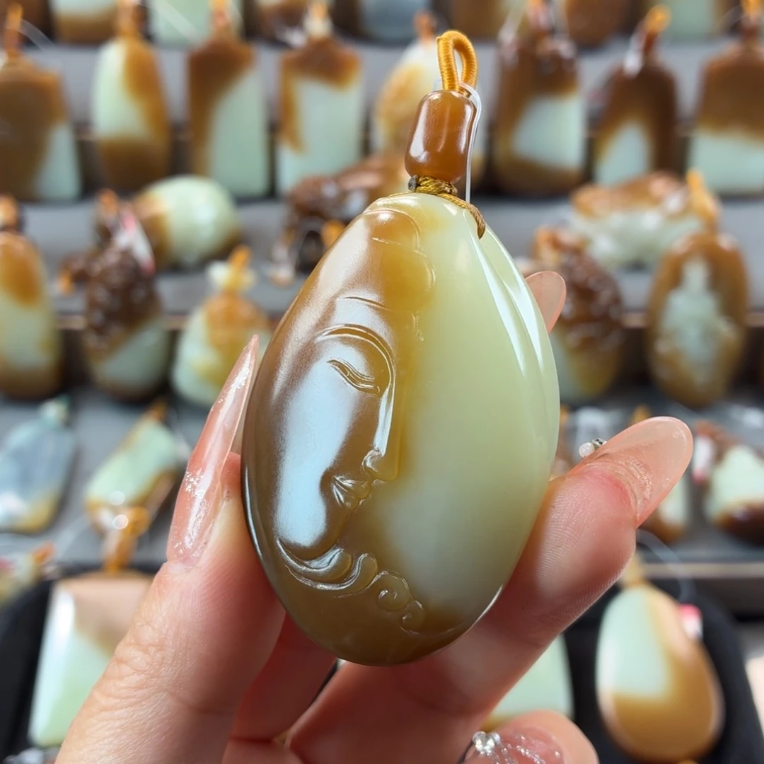 和田玉未镶嵌颈饰