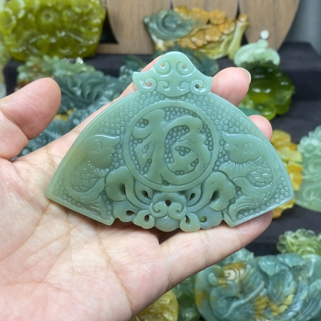 特***安未镶嵌蛇纹石玉吊坠(赠链)