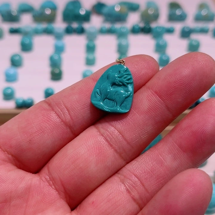 绿松石18K金镶嵌珠宝奇石