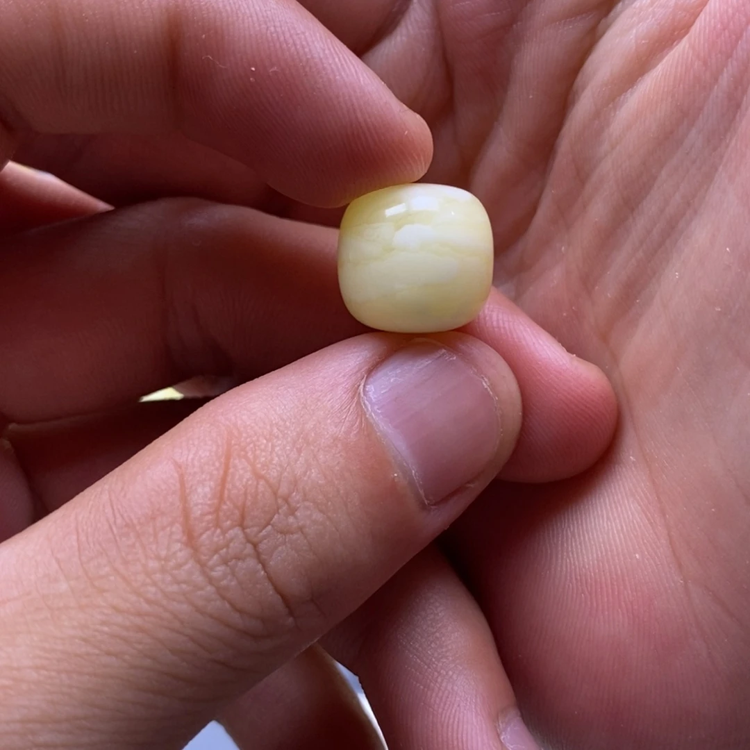 琥珀未镶嵌珠宝奇石14.0mm