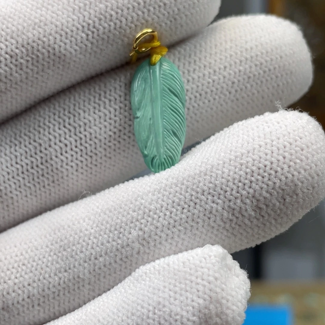 绿松石未镶嵌挂件