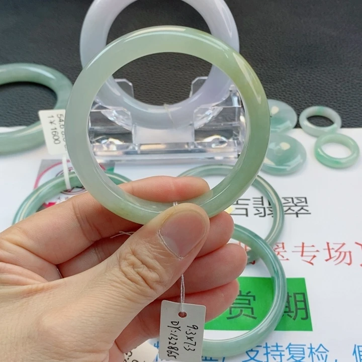 翡翠未镶嵌手镯正圈手镯51-52圈口
