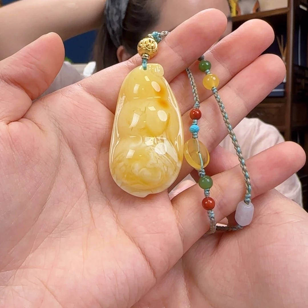 未镶嵌吊坠(赠链)蜜蜡