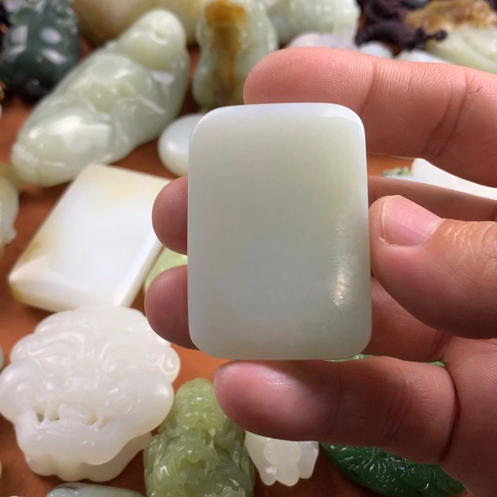 未镶嵌和田玉挂件