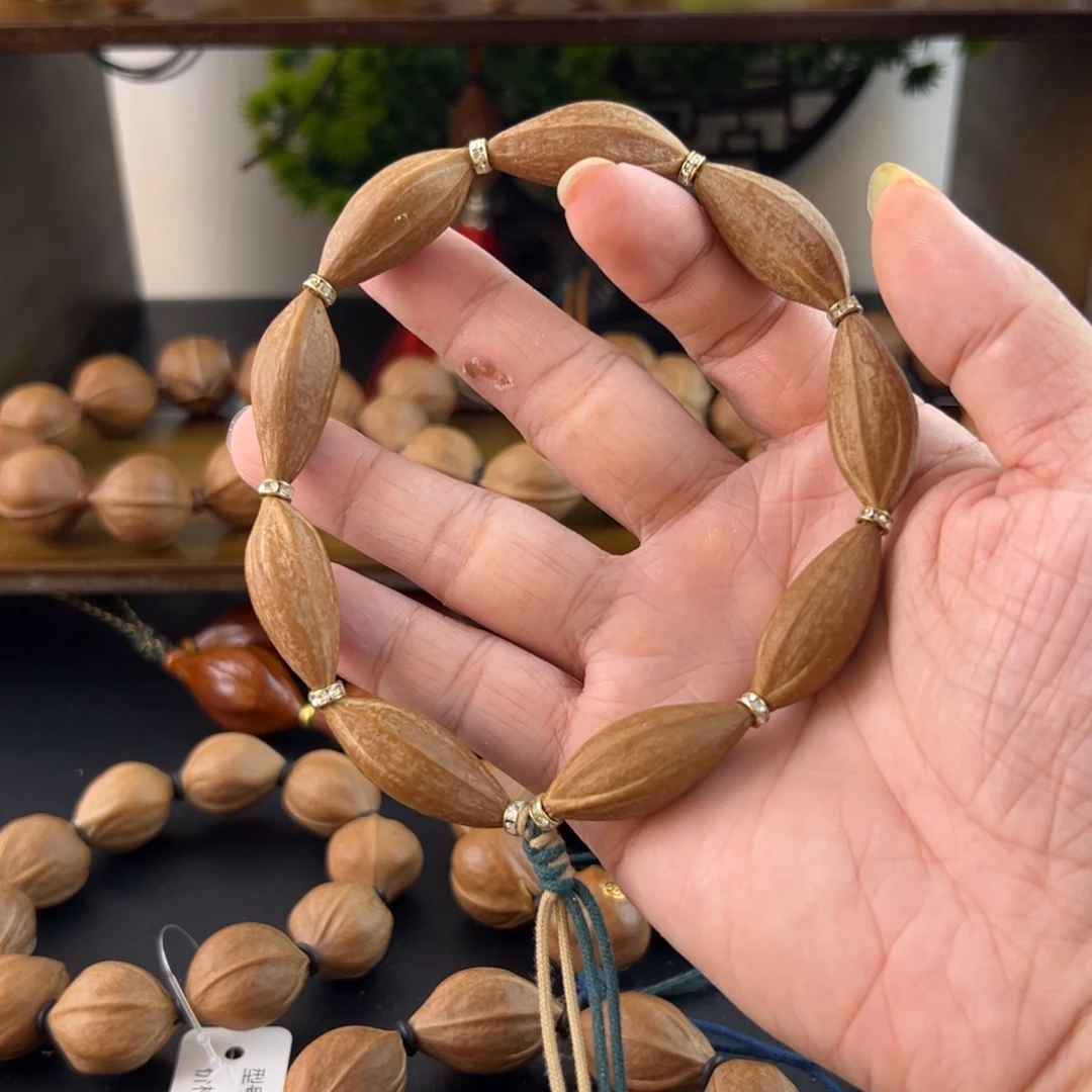 吊坠橄榄核梅林茶心核素串小世界
