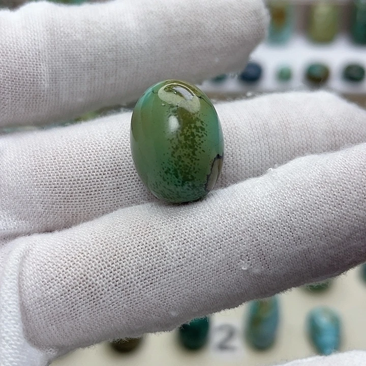 绿松石未镶嵌饰品