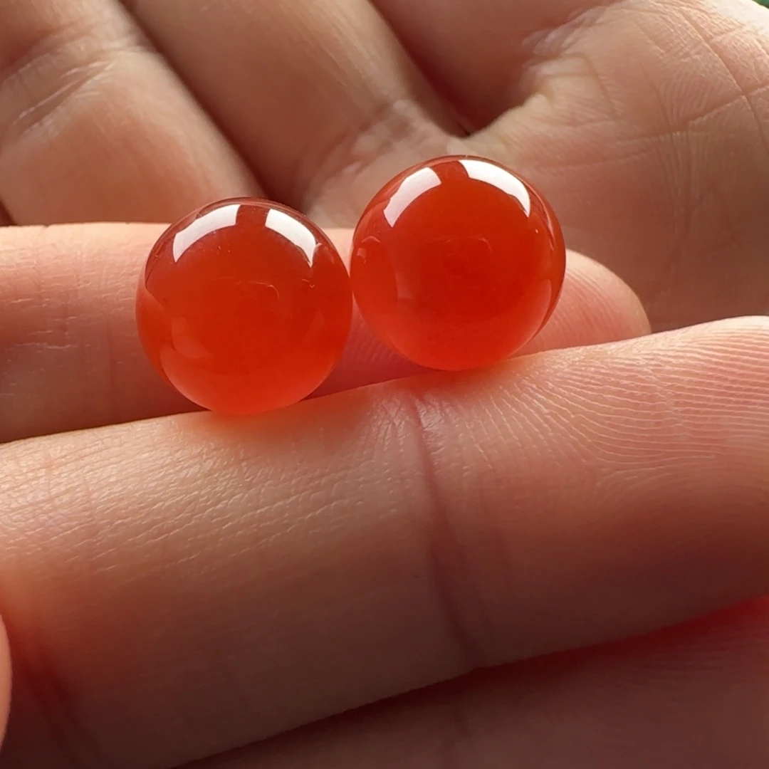南红玛瑙未镶嵌圆对珠：11色润亮 有白马牙