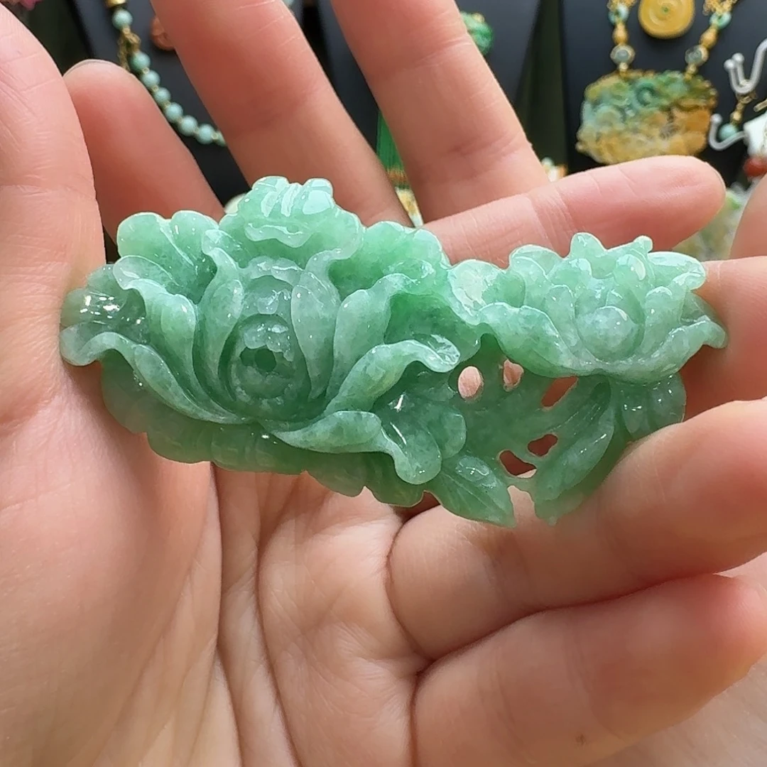 翡翠未镶嵌吊坠(赠链)配全珠链 原价1580 炸福利