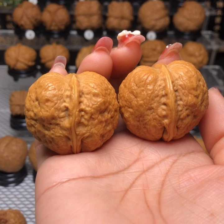 橄榄核吊坠10峭壁元宝