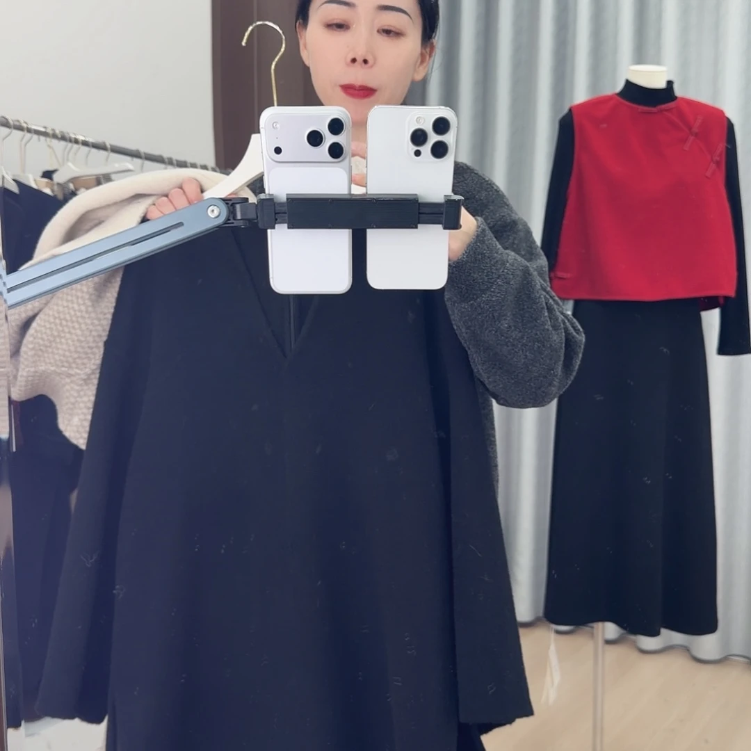 ღ****25171头黑色羊毛大衣