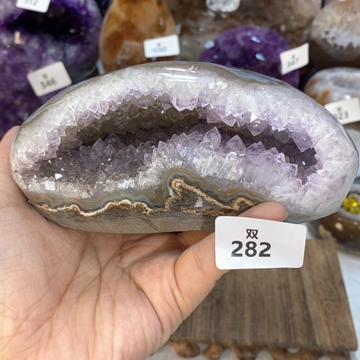 未镶嵌水晶大型摆件（非配饰）