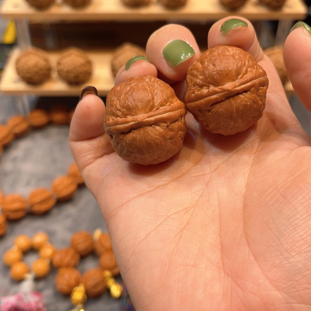 文玩核桃把件龙蛋