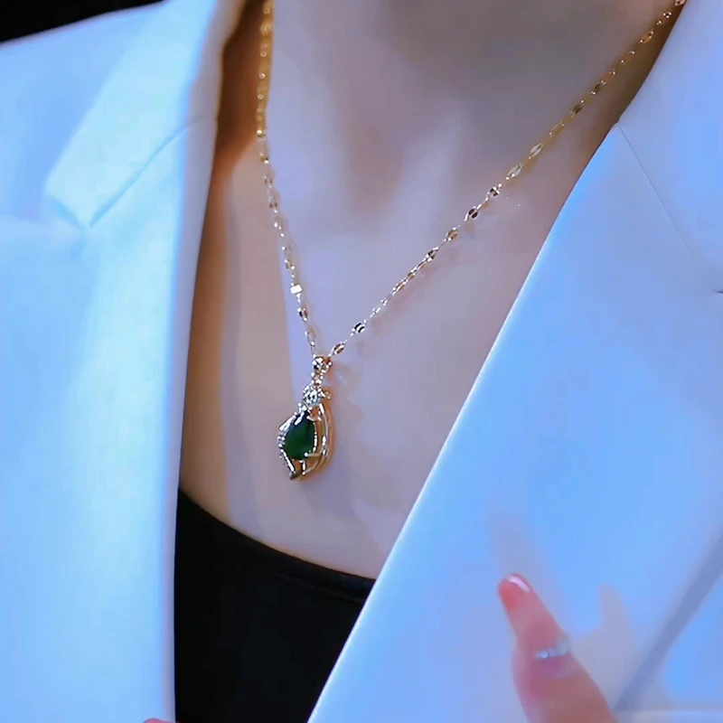 钛钢项链 简约精致优雅镶嵌气质轻奢时尚百搭绿色复古小众坠链