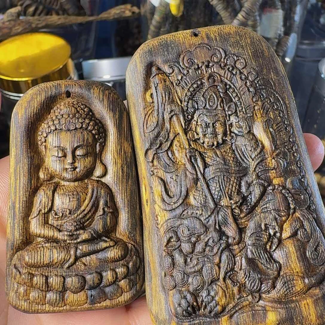 沉香吊坠风**起雕刻牌子37克