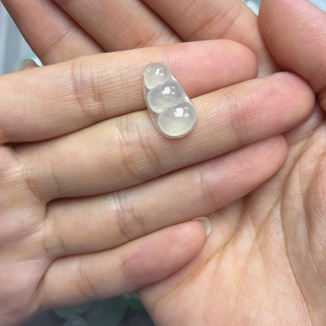 颈饰未镶嵌翡翠白冰豆