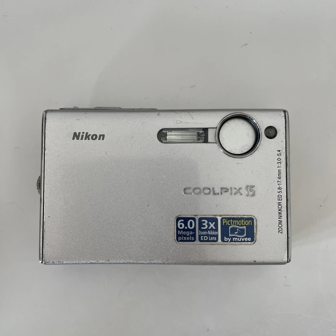 9新 Nikon/尼康 S5 600w像素3倍光变 人白景浓 学生党