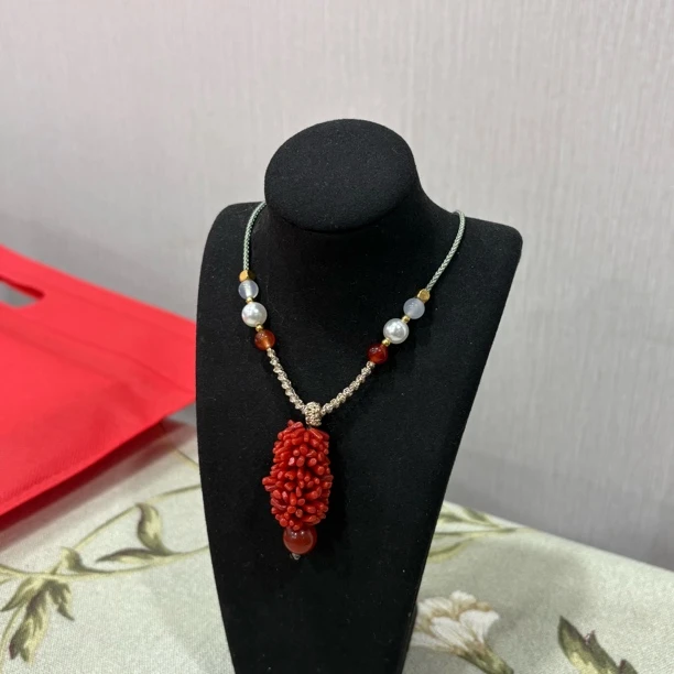 天然珊瑚沙丁珊瑚毛毛虫项链