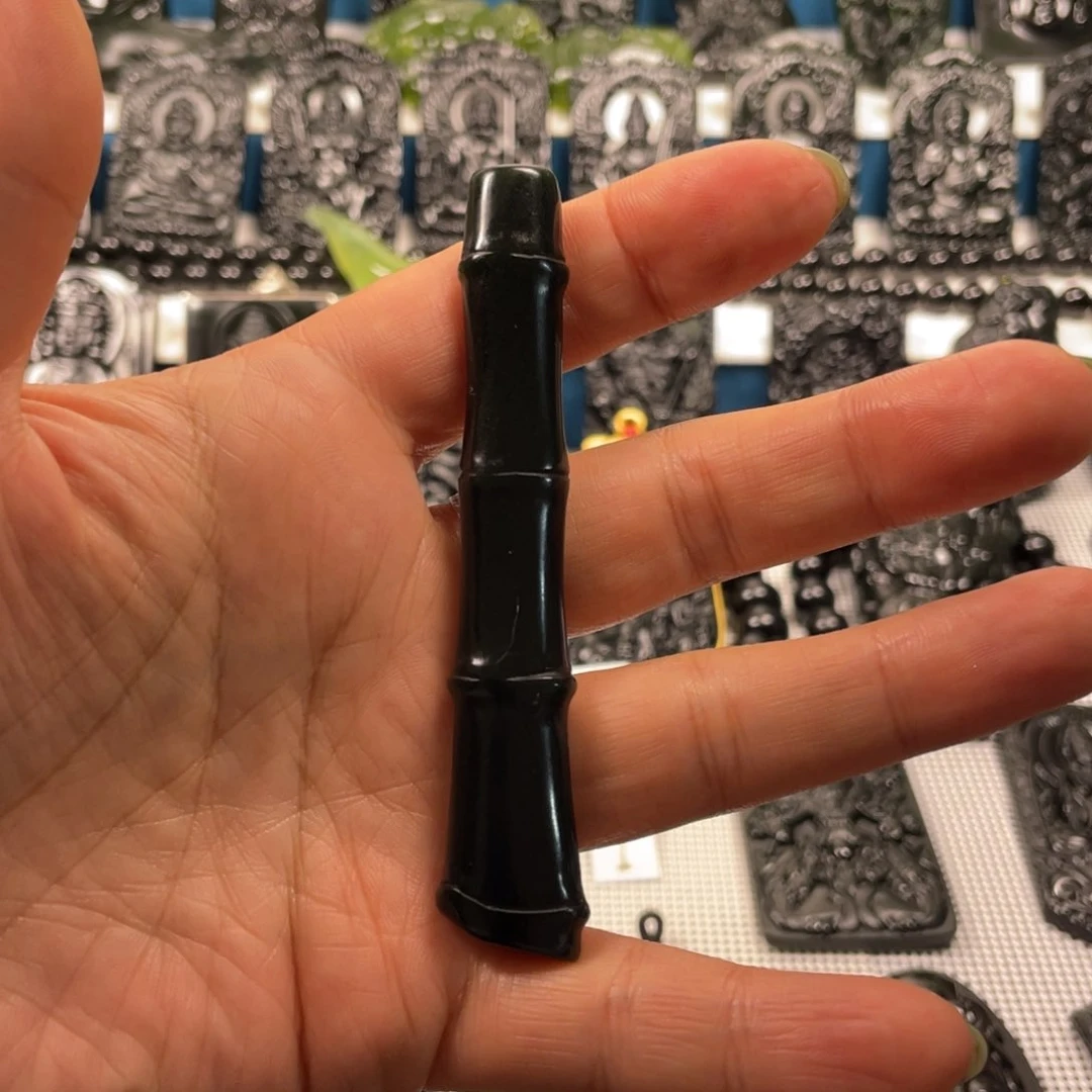蛇纹石玉未镶嵌吊坠鼎**心