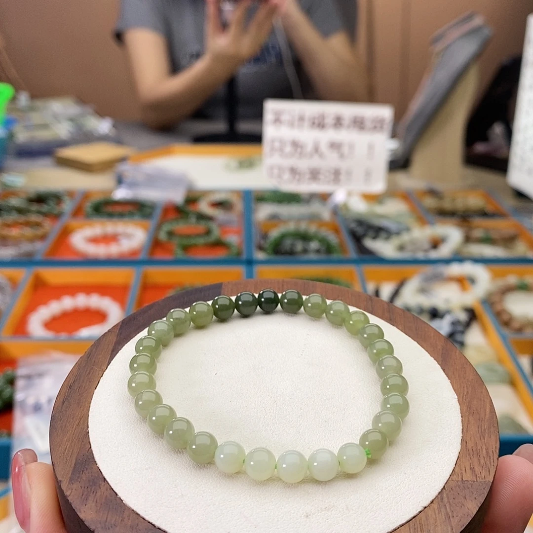 月***下未镶嵌手串和田玉A5