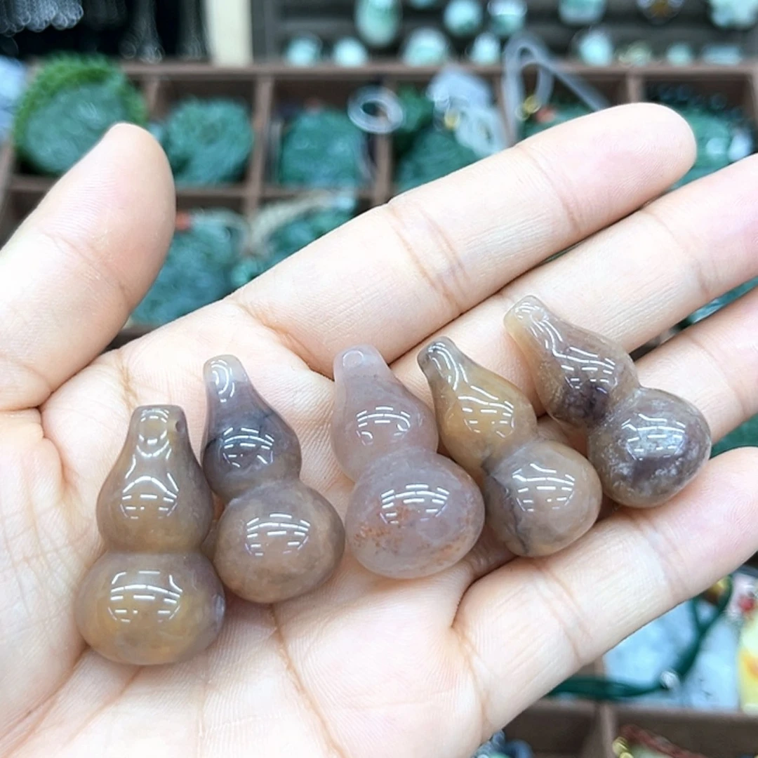 【闪购商品】蛇纹石玉未镶嵌颈饰多样发一