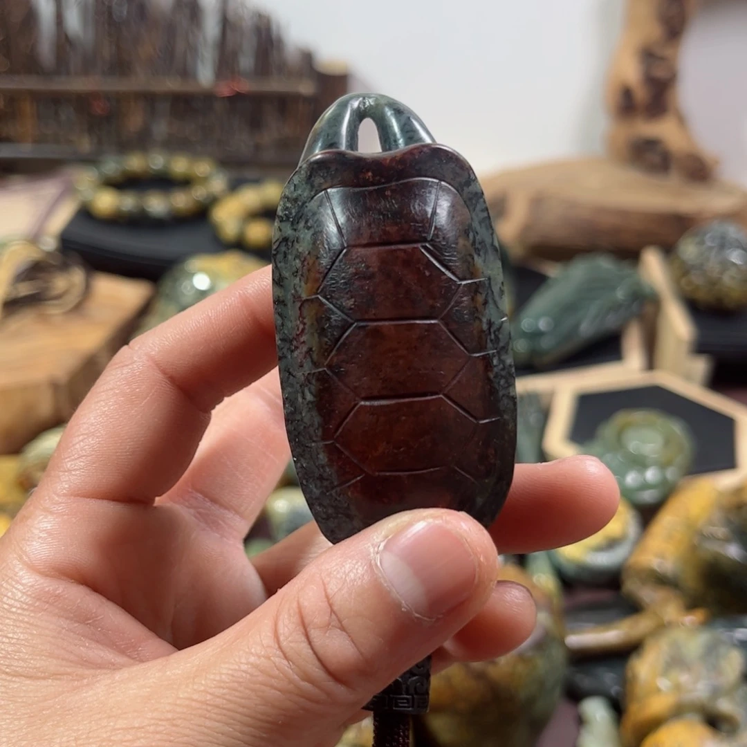 岫岩河磨玉（透闪石质玉）把件未镶嵌道*子