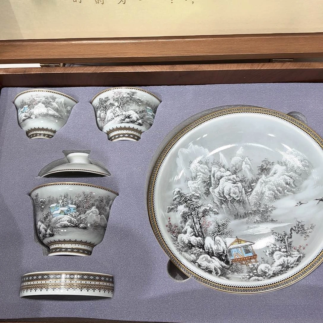 瓷片景德镇瓷器精品陈列