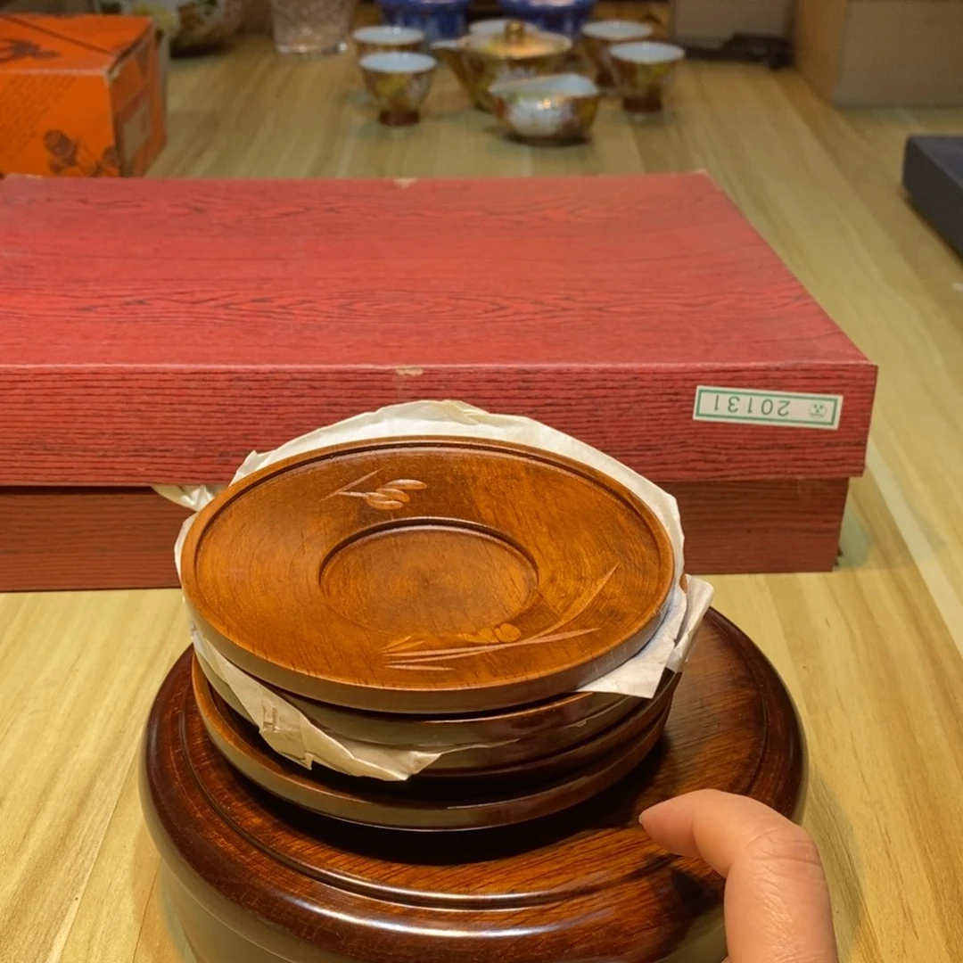 王*易雅集工艺品有限公司