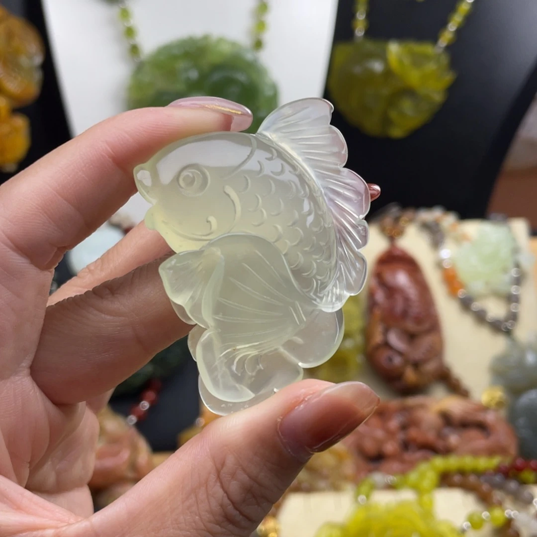 未镶嵌蛇纹石玉颈饰