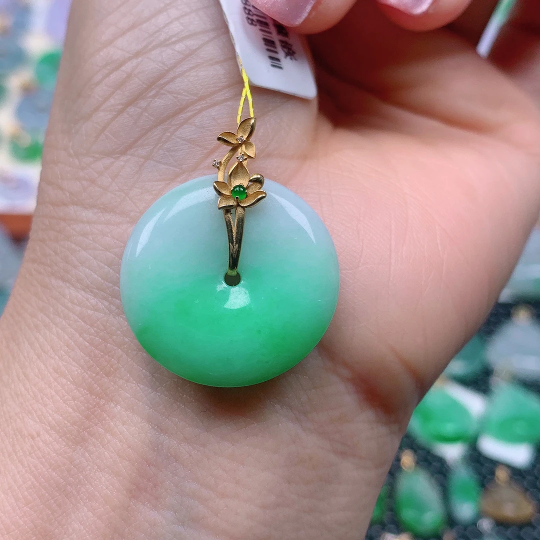 缅甸天然A货翡翠，飘绿平安扣 编号13/308尺寸24.2-4.4