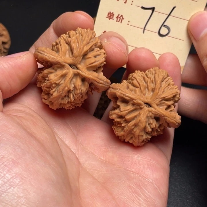 文玩核桃把件虎头39尺全品白茬76