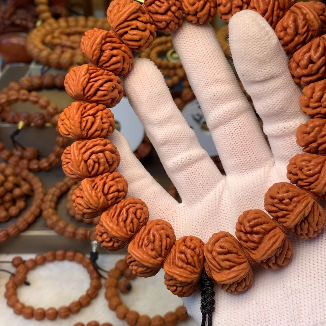 素****桃核手串秦岭龙纹