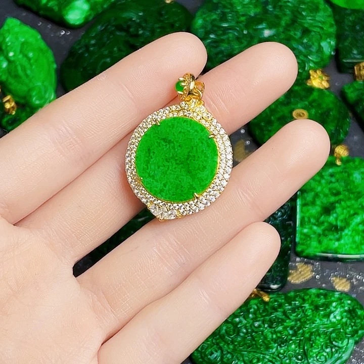 翡翠银S925镶嵌颈饰多样性